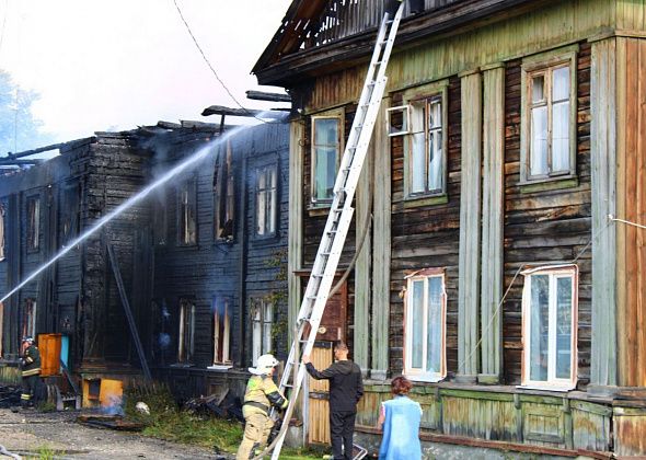 В Третьем Северном горел 12-квартирный дом. Пожарные приехали без воды?