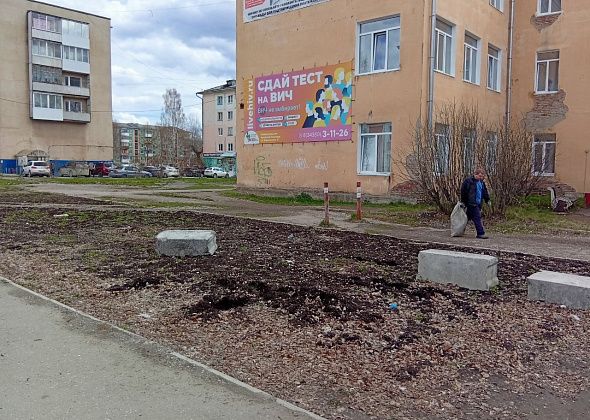 На бульвар Моисеева - скамейки, к поликлинике - дорожки, остановку у “Метелицы” обновить