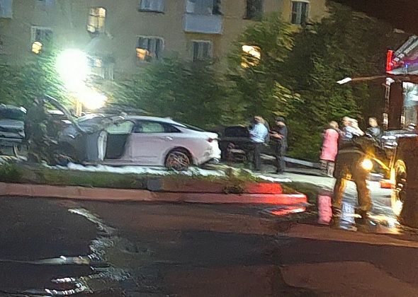 В ночь на 14 июля во дворе на улице Ленина, 22 сгорела иномарка