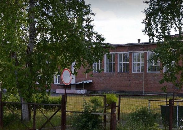 В Североуральске обследуют спортзал школы №9 для будущего капремонта