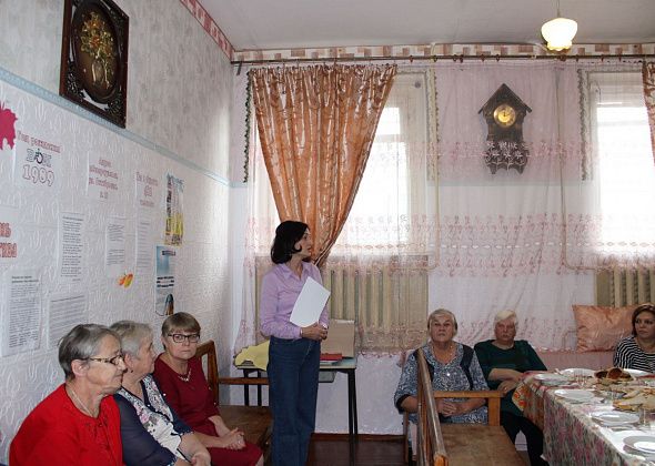 В обществе инвалидов провели праздник осени – с шутками, инсценировками и чаепитием