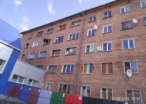 В «гостинке» нужно заколотить пустующие квартиры и сделать замок на подъезд, чтобы не срезали батареи