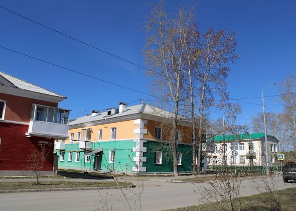 С марта в двухэтажке течет потолок в ванной. В УК говорят, что сломалась вышка