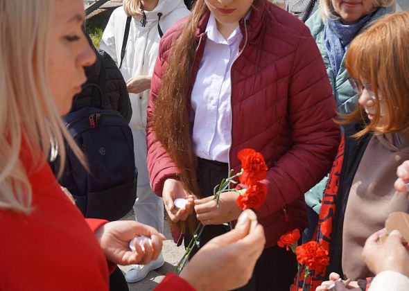 День памяти и скорби — свеча памяти, минута молчания, цветы павшим, концерт в «Современнике»