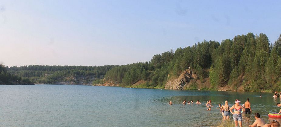 В Кальинском тепло, но грязно, на карьере Карпинска вода не прогрелась. А вы где купаетесь?