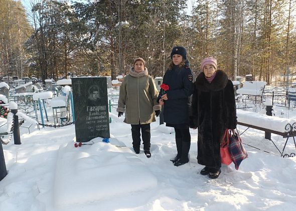 Полицейские почтили память правоохранителей, погибших при выполнении служебных обязанностей