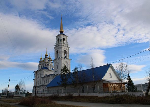 Бывший воспитанник североуральского интерната сделал подарок городу и храму