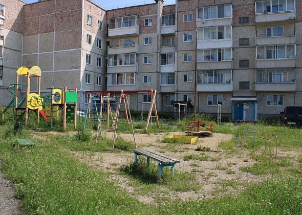 “Иду в магазин. Вижу, собака летит, вцепляется в ногу. Я в шоке, ору, визжу”. В июне - 12 укушенных