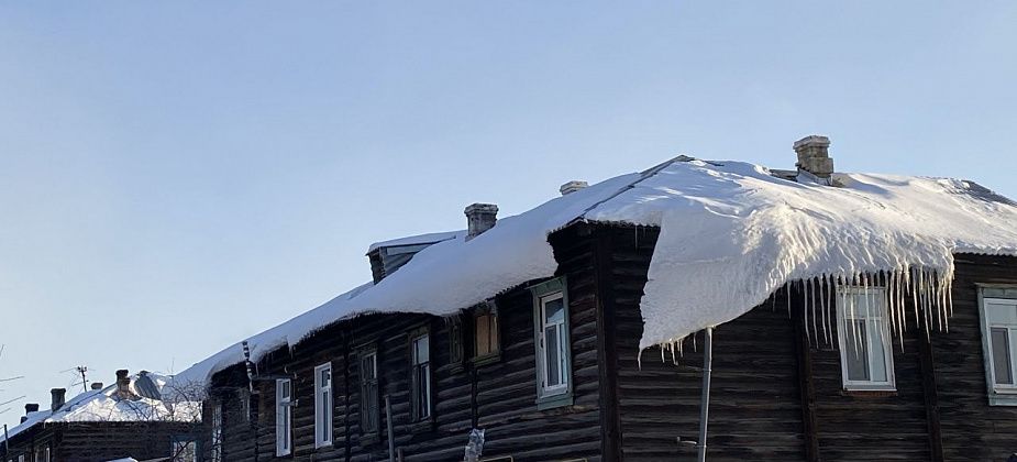 Черемуховец недоволен качеством ухода за тротуарами и жестяными крышами