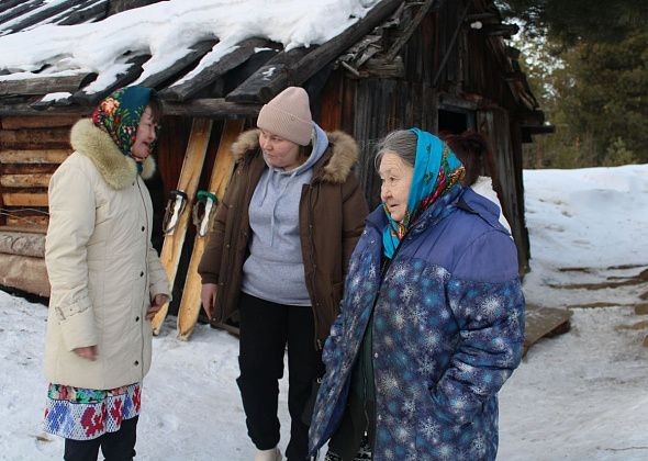 Манси. Наташа Гриднева: «Каждое лето мама идет пешком до Тахты, с собакой и палаткой»