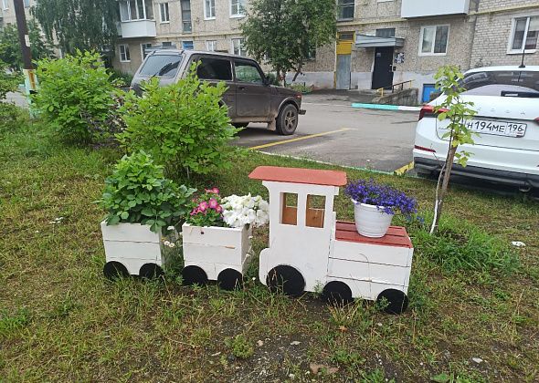 Североуральцы впервые заявились на конкурс “Лучший дом. Лучший двор”. Поддержите голосованием!