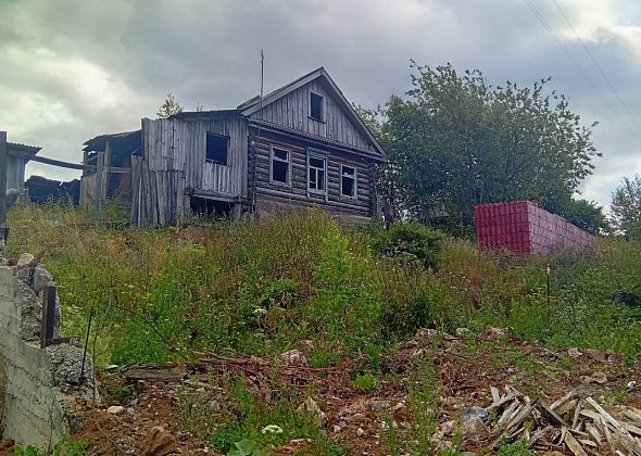 Непригодный для проживания дом по улице Карпинского рекомендуют снести