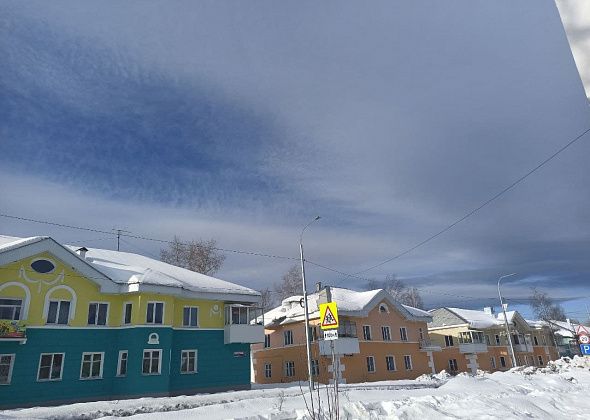 Жительница четвертого этажа слила 30 литров воды с натяжного потолка. А что на пятом творится?