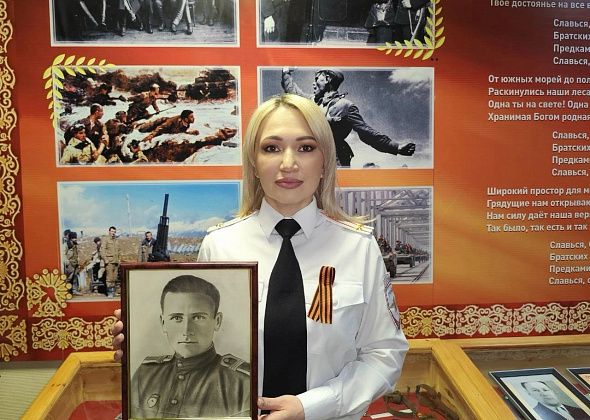 К акции "С нами Победа!" присоединяется начальник ПДН подполковник полиции Елизавета Батраева